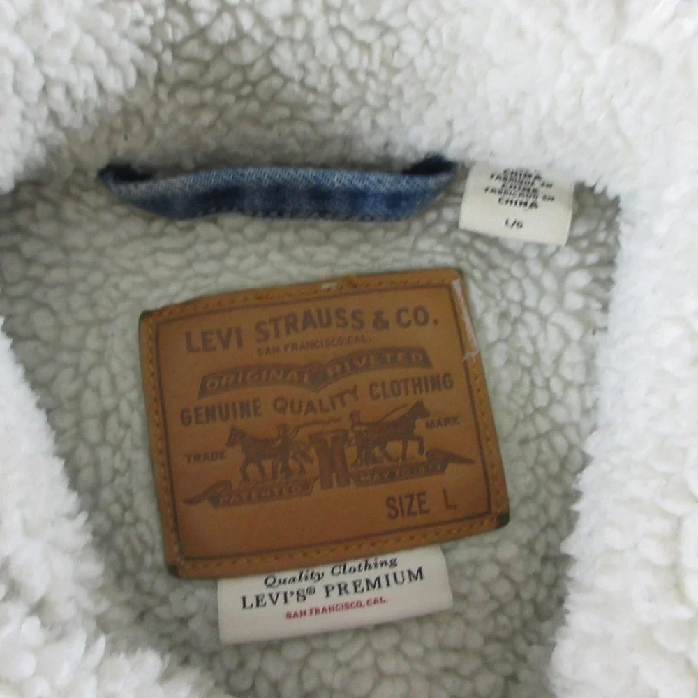 Levis Jacket Mens L Blue Denim Sherpa Lined Trucker Faux Fur Collar Warm Winter
